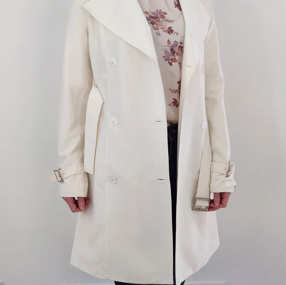 Cream trench coat - Picture 4 of 7